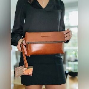 NWT PATRICIA NASH Clutch Valerie Wristlet leather
